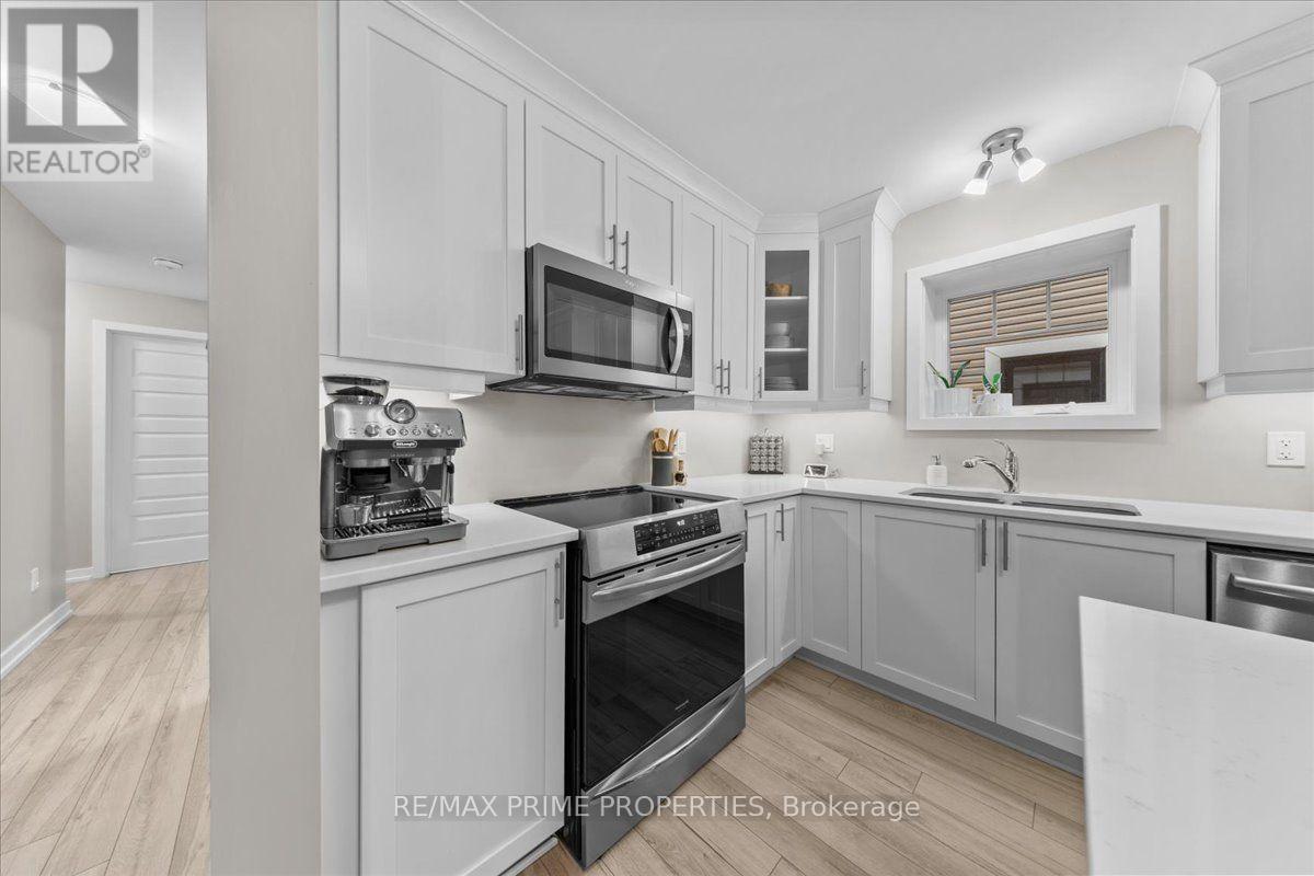 302 - 91 St Moritz Trail, Russell, ON