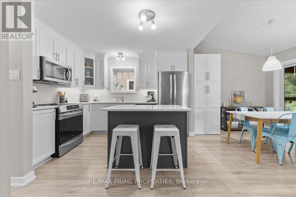 302 - 91 St Moritz Trail, Russell, ON