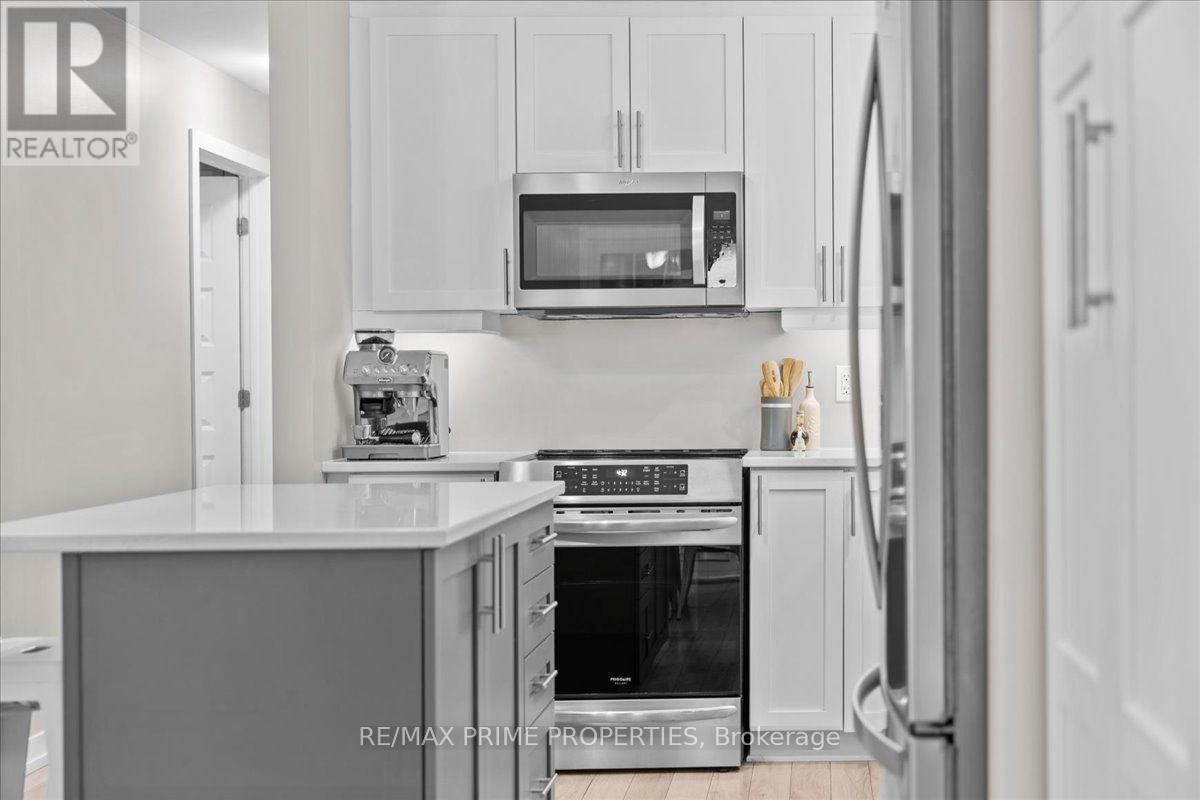 302 - 91 St Moritz Trail, Russell, ON