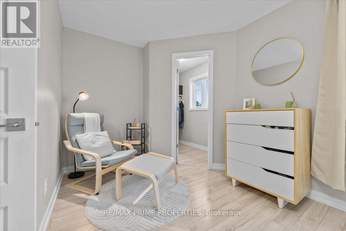 302 - 91 St Moritz Trail, Russell, ON