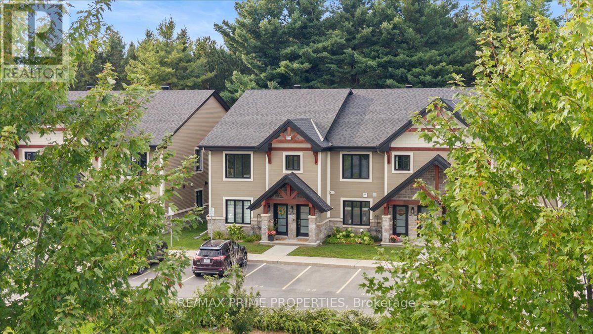 302 - 91 St Moritz Trail, Russell, ON