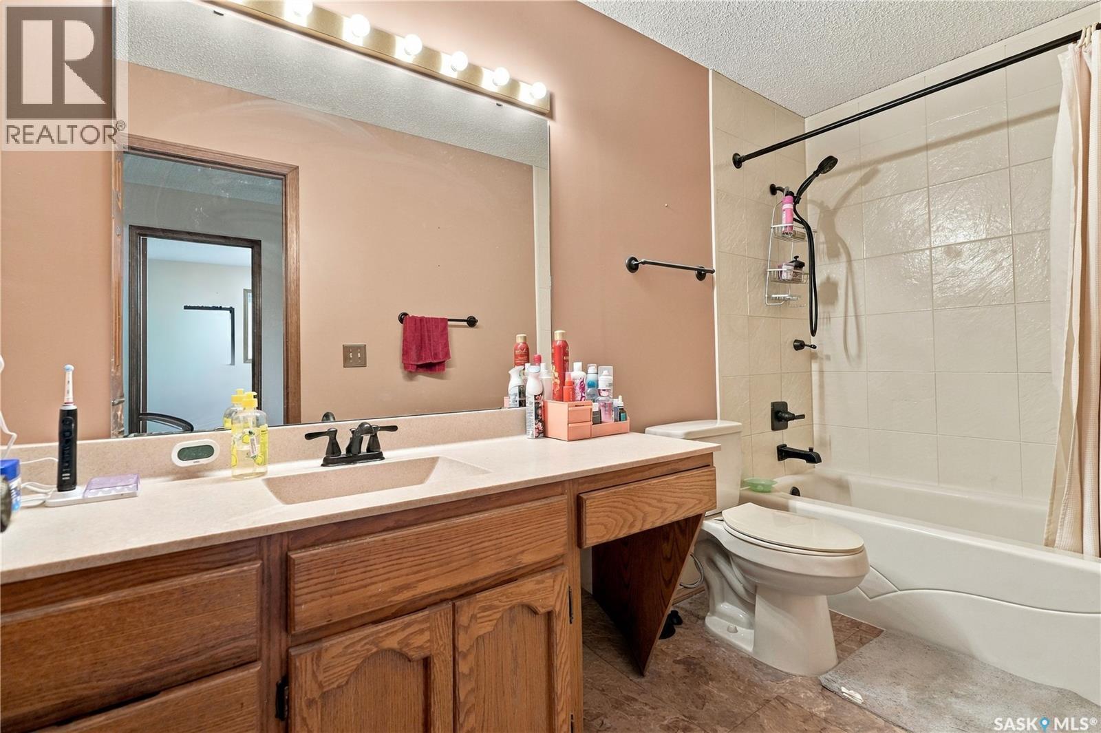 3074 Reves Road, Regina, SK