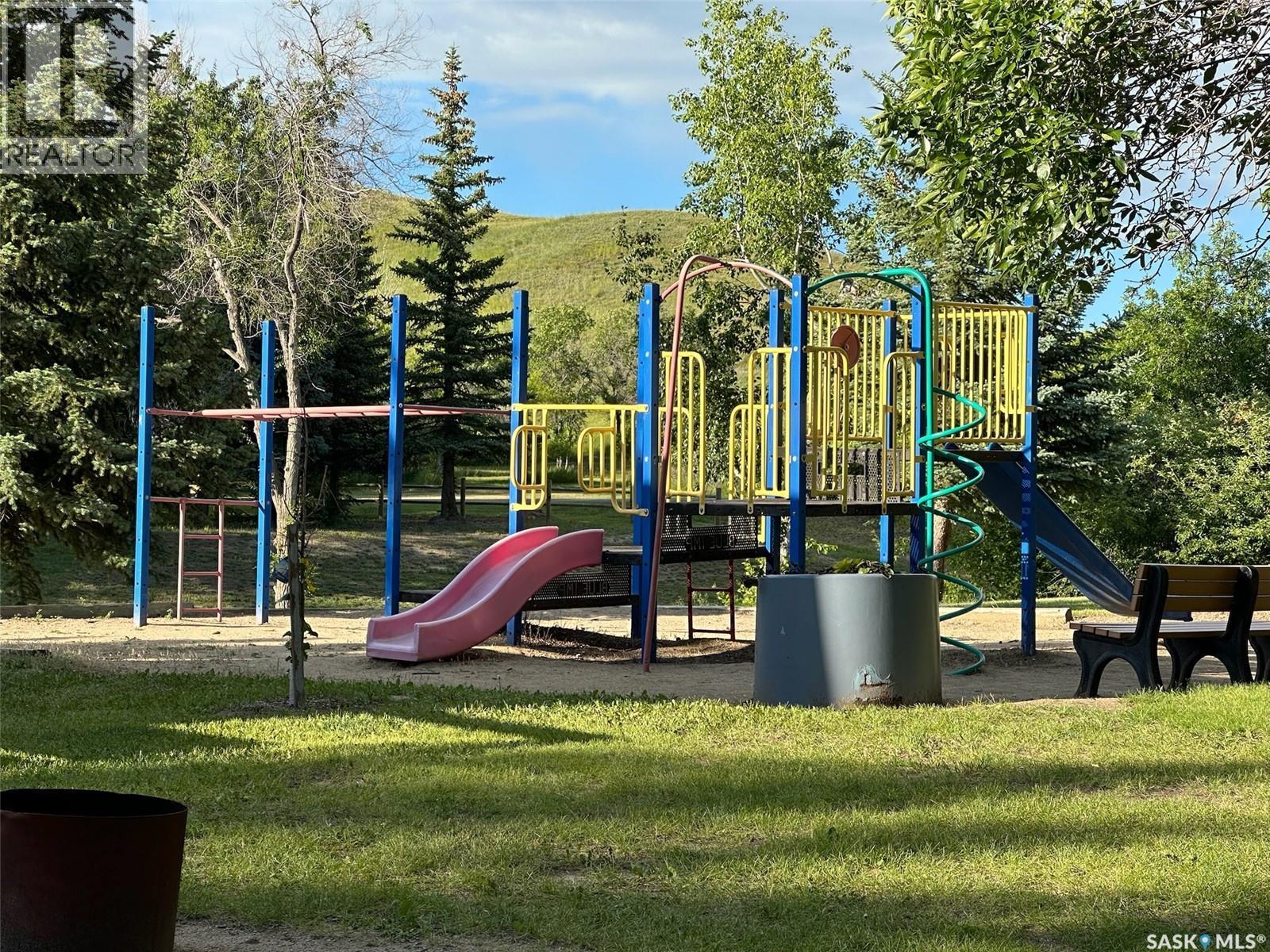 201 Hillcrest Place, Lac Pelletier, SK