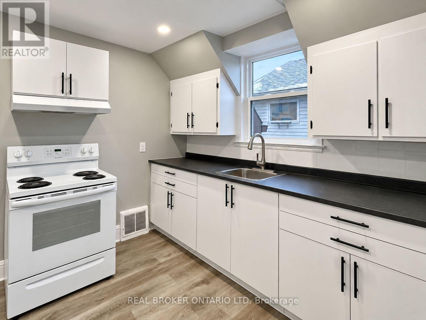 Upper - Kitchen - 31 Myrtle Street, St. Thomas, ON