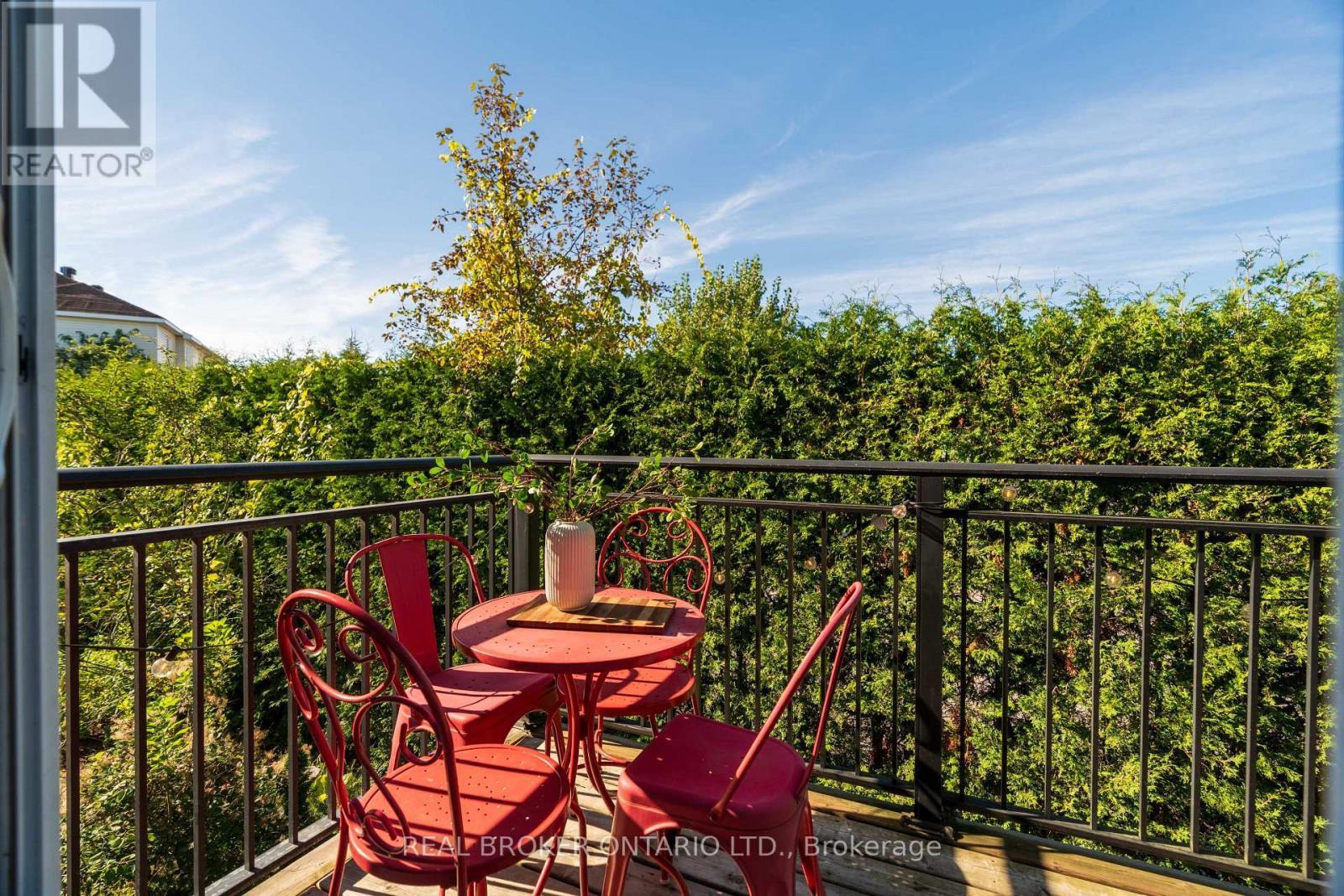 78 Songbird Private, Ottawa, ON
