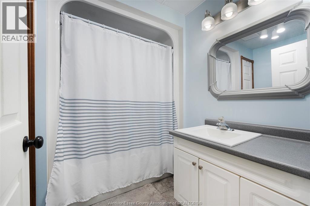 856 Lawndale, Kingsville, ON