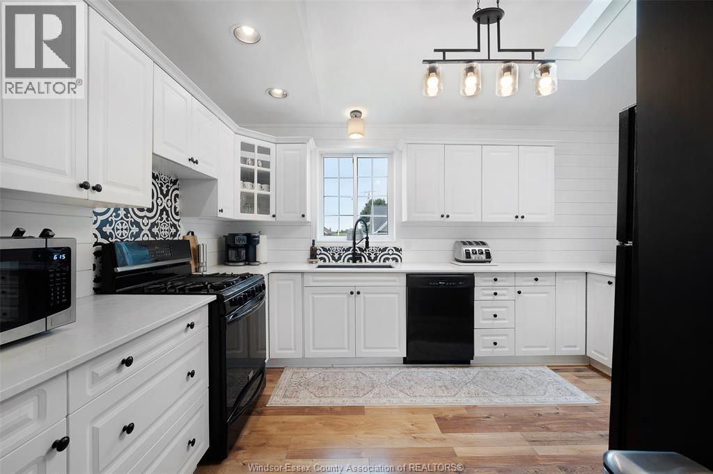 856 Lawndale, Kingsville, ON