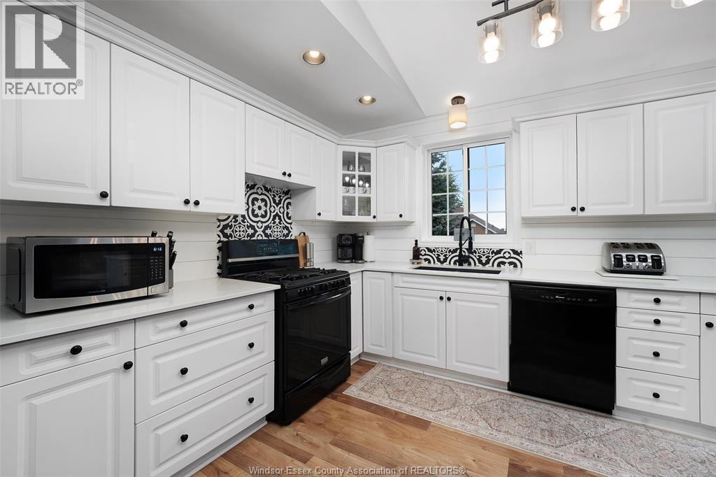 856 Lawndale, Kingsville, ON
