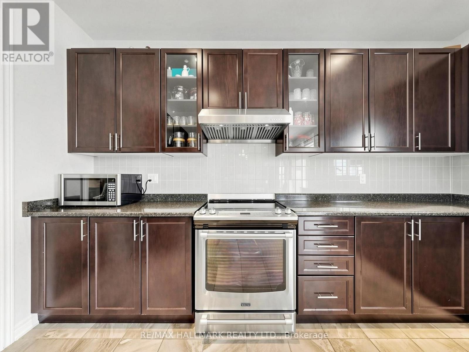 16 Mercury Avenue, Georgina, ON
