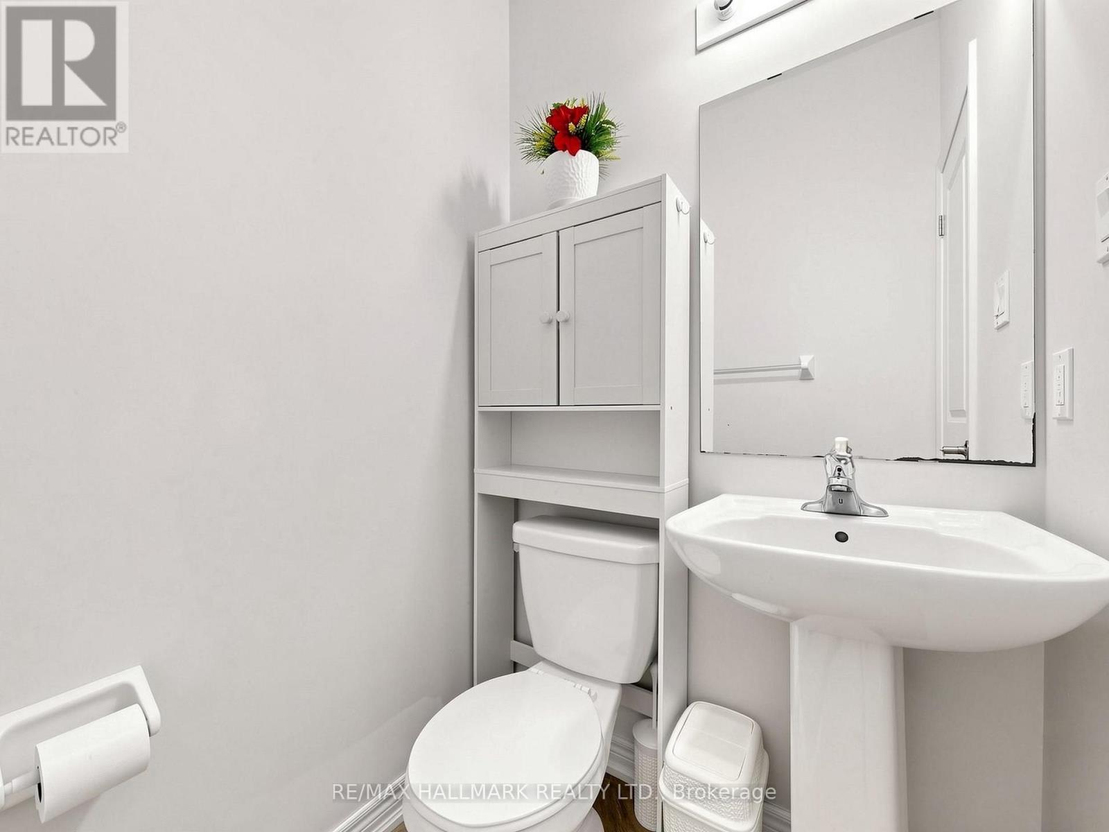 16 Mercury Avenue, Georgina, ON