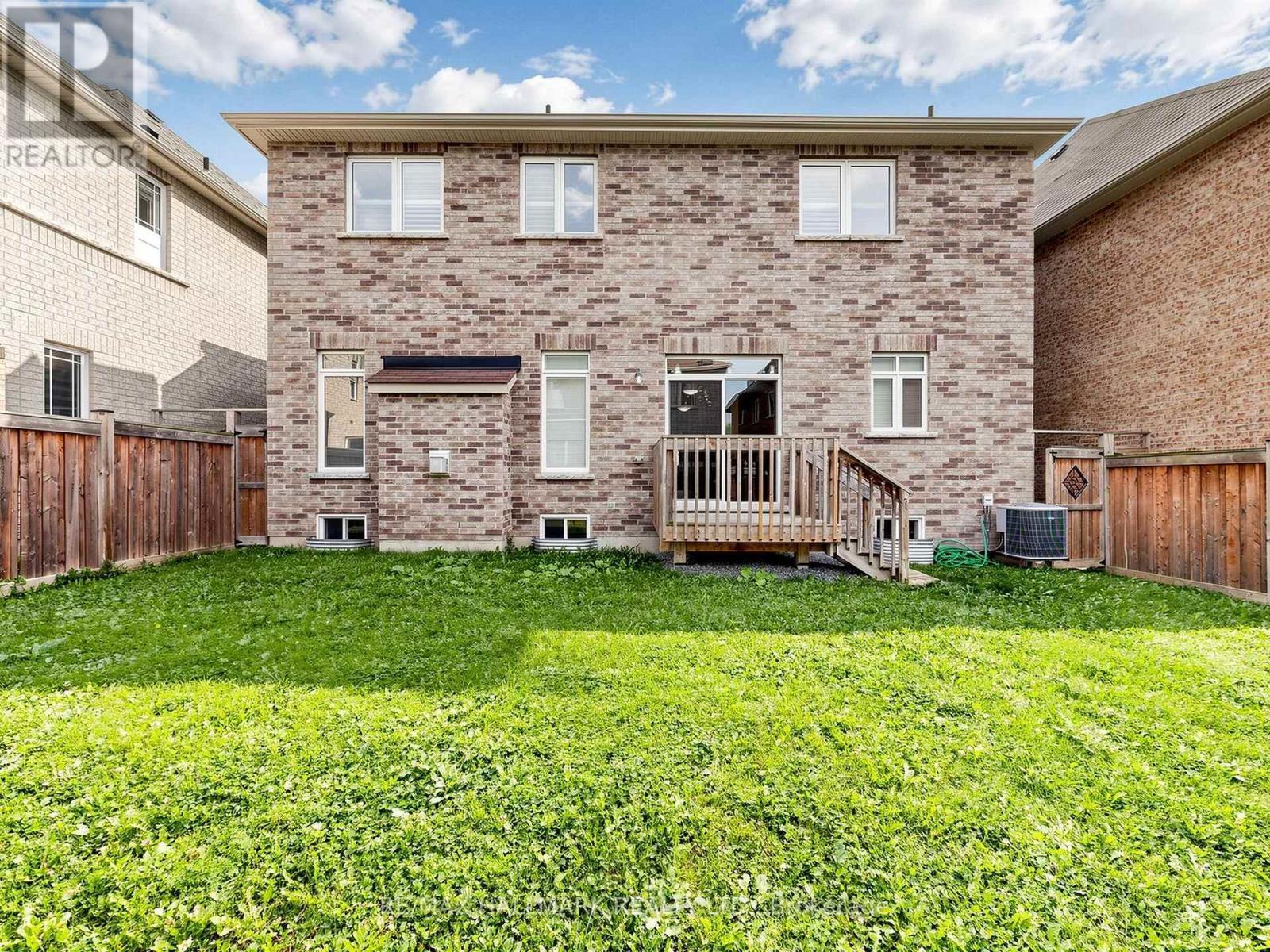 16 Mercury Avenue, Georgina, ON