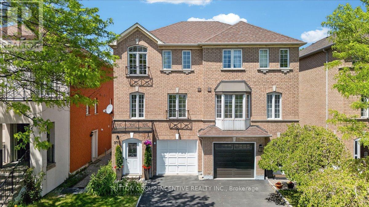 97 Yellowood Circle, Vaughan, ON