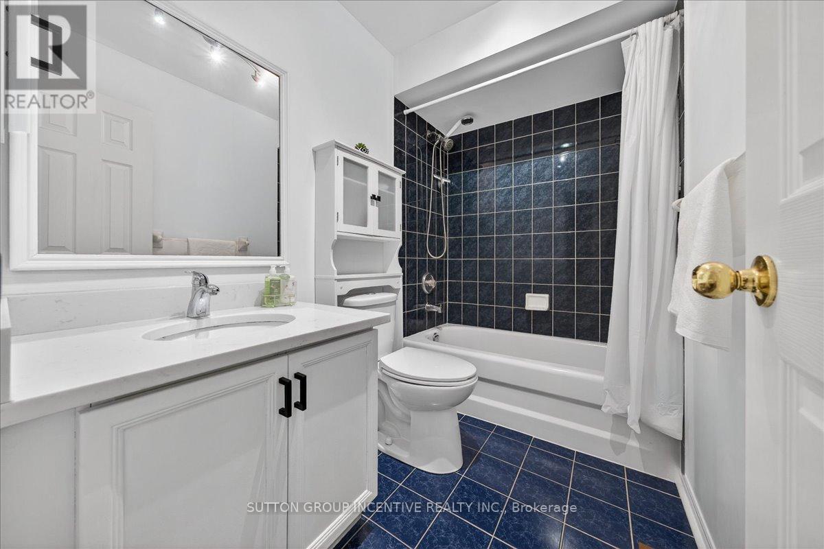 97 Yellowood Circle, Vaughan, ON