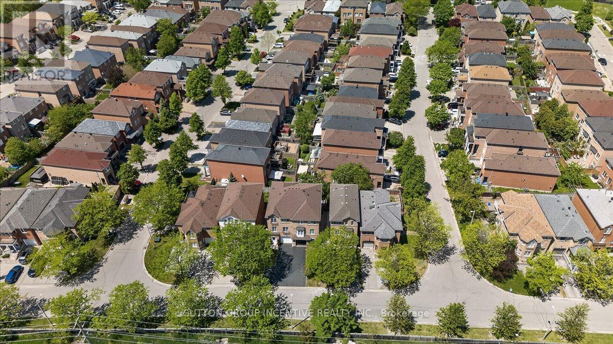 97 Yellowood Circle, Vaughan, ON