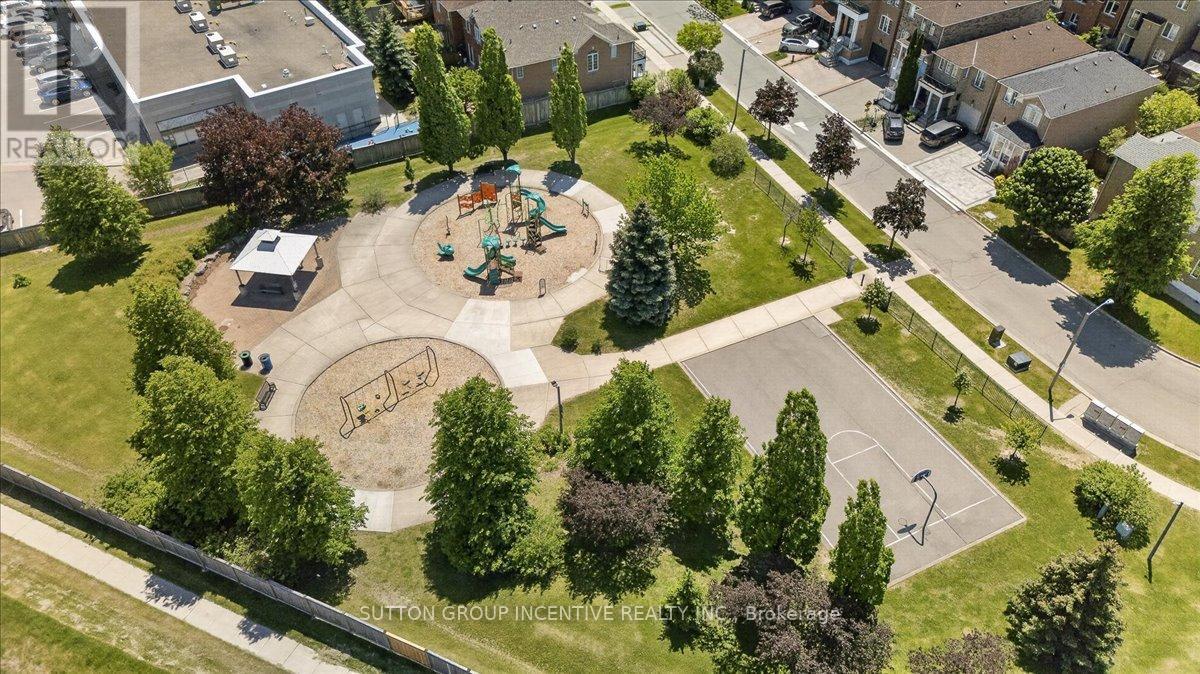 97 Yellowood Circle, Vaughan, ON