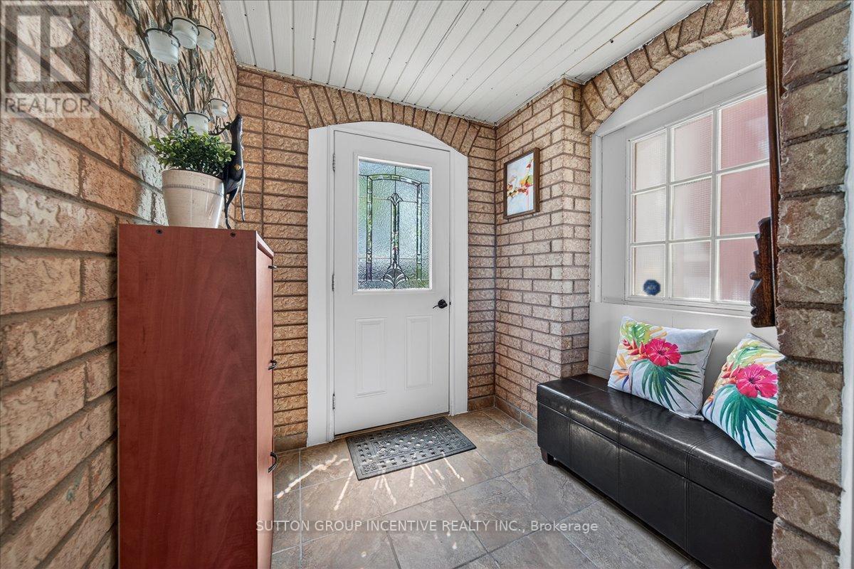 97 Yellowood Circle, Vaughan, ON