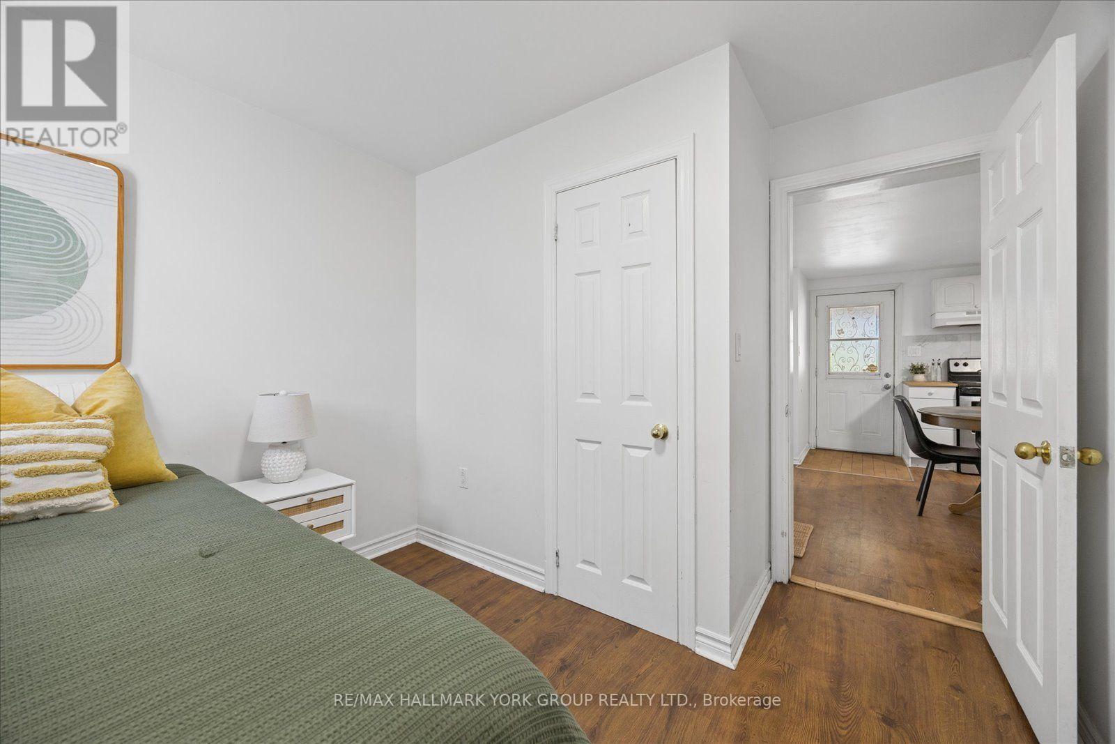 28 St James Street, Georgina, ON