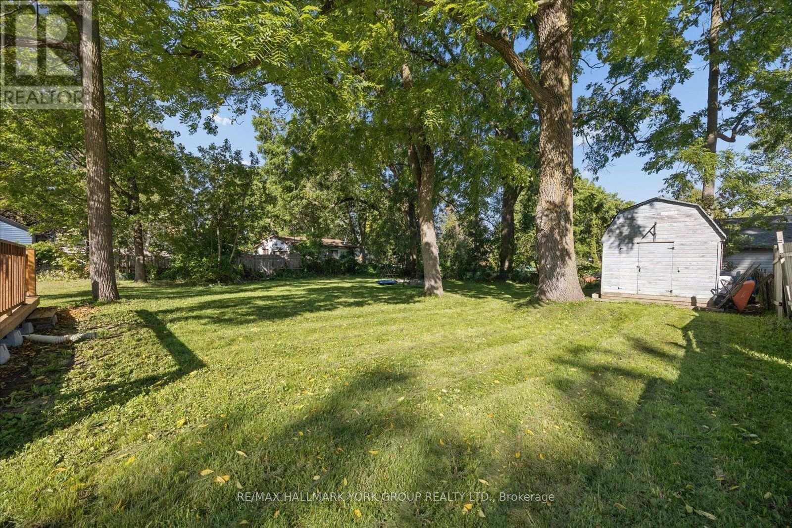 28 St James Street, Georgina, ON