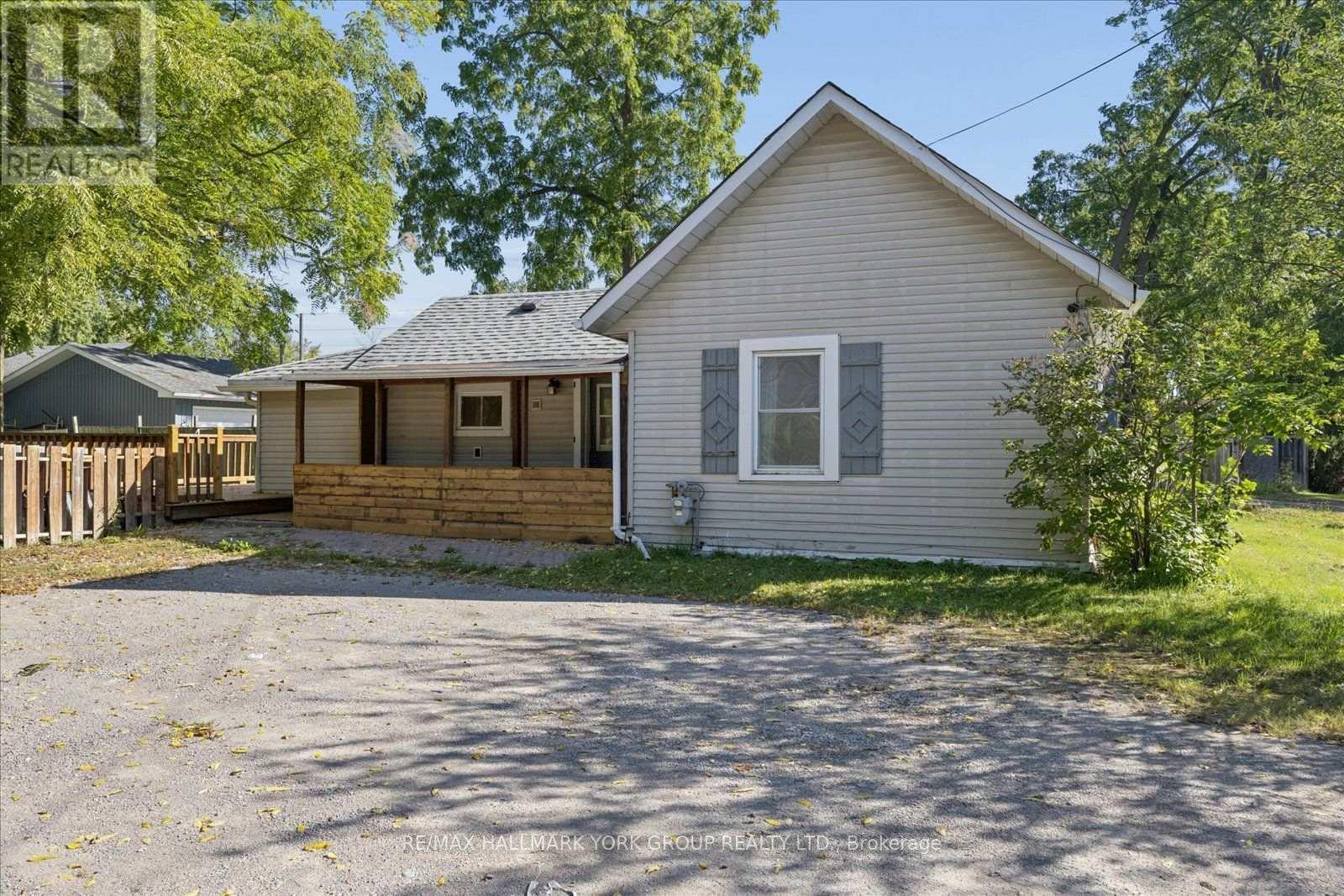 28 St James Street, Georgina, ON