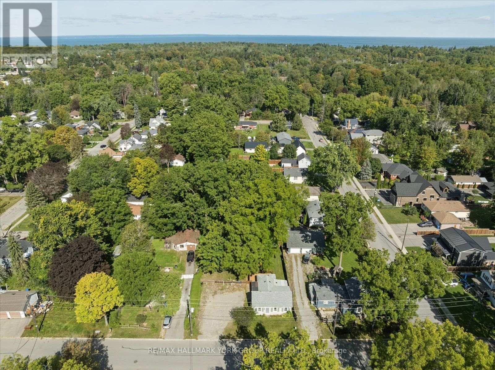 28 St James Street, Georgina, ON