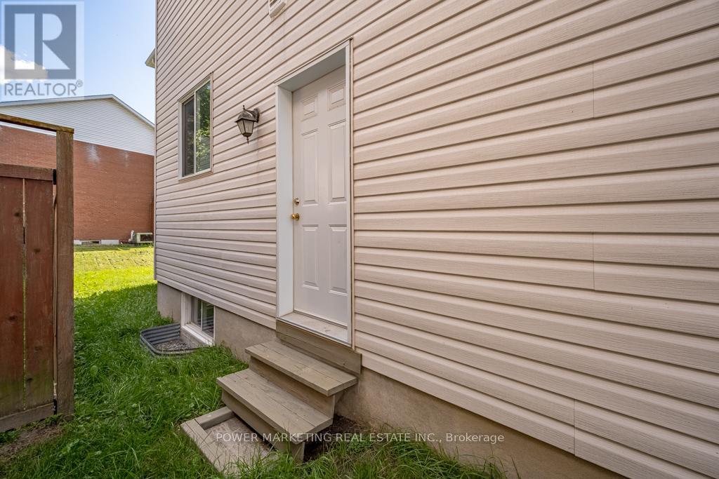 5 Tierney Drive, Ottawa, ON