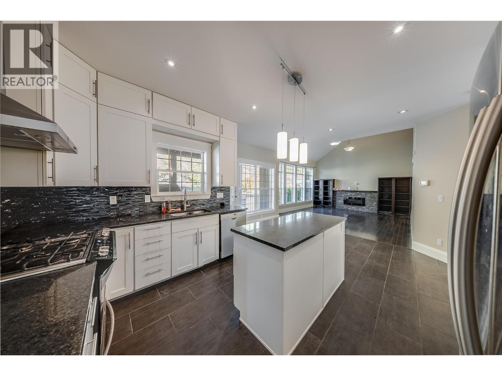 3732 5Th Avenue, Castlegar, BC