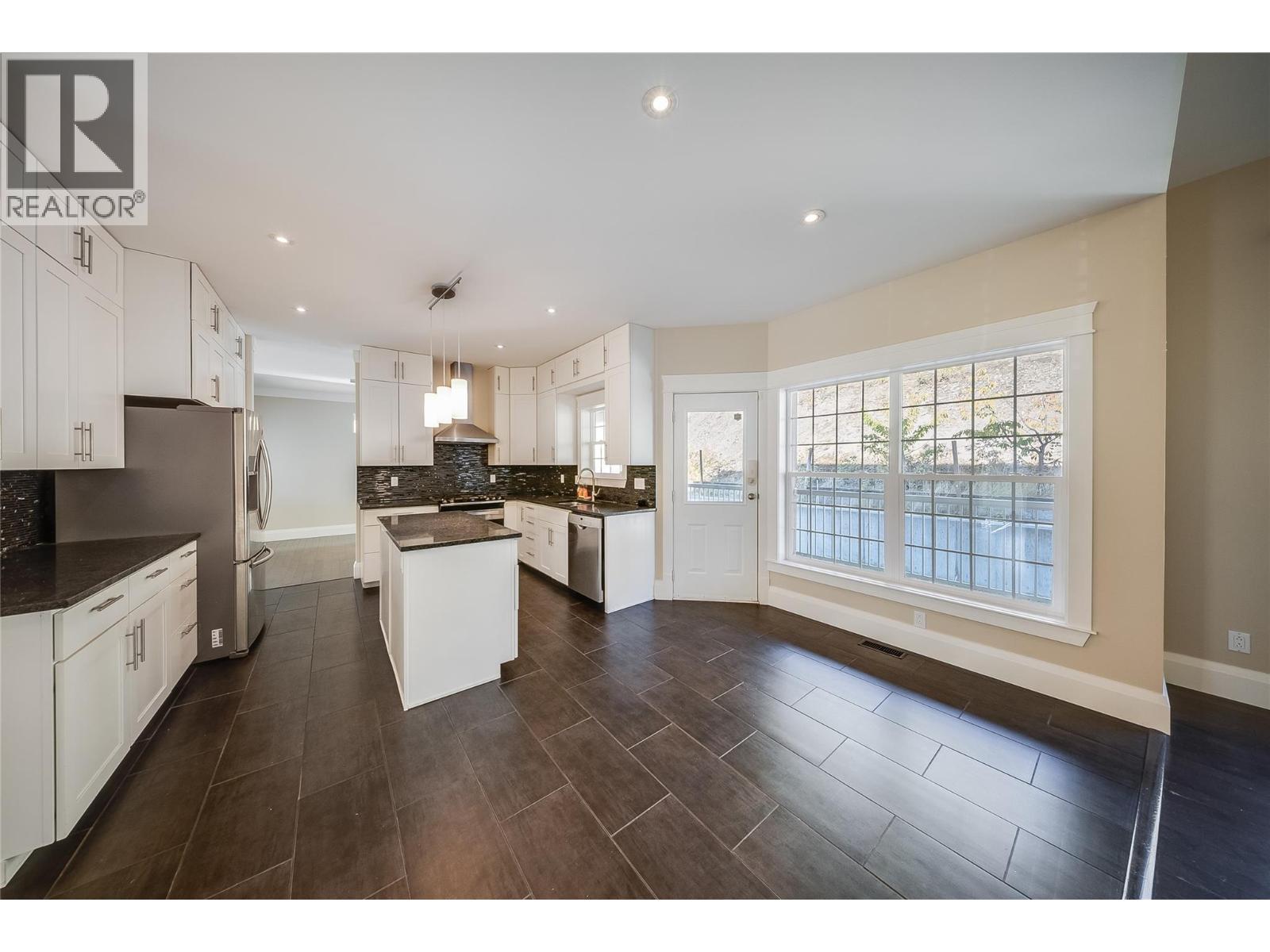 3732 5Th Avenue, Castlegar, BC