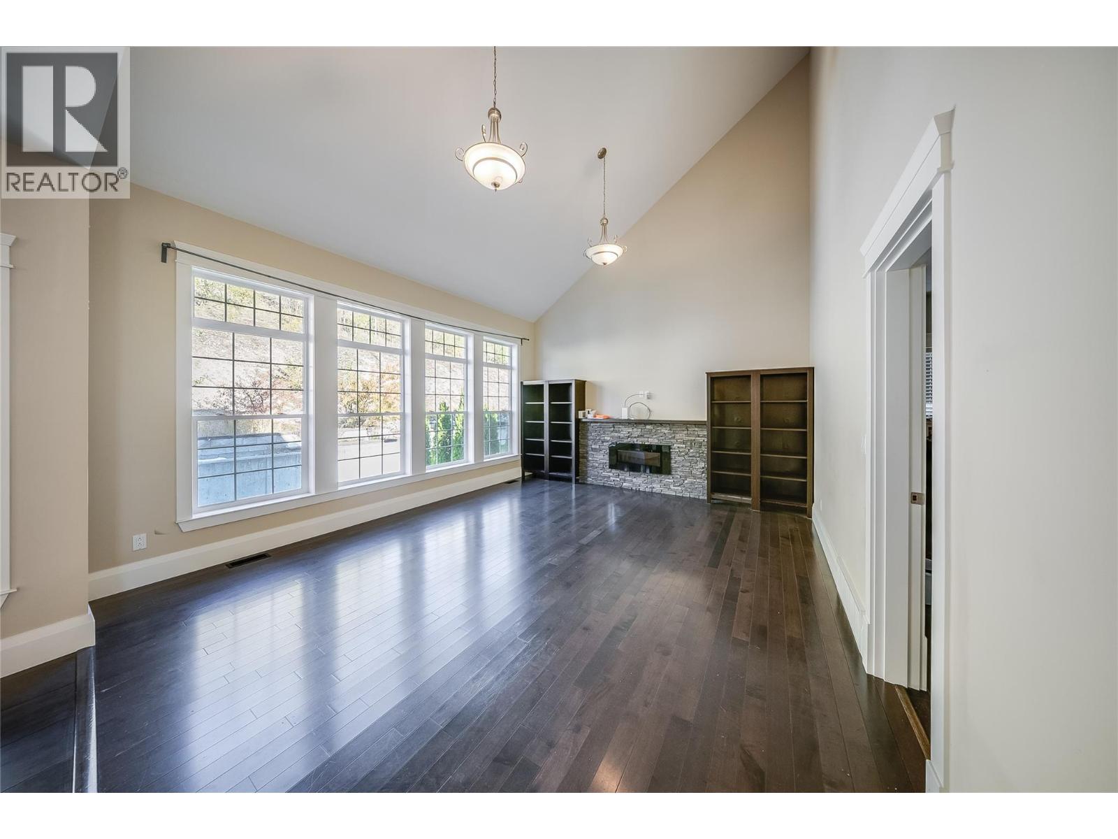 3732 5Th Avenue, Castlegar, BC