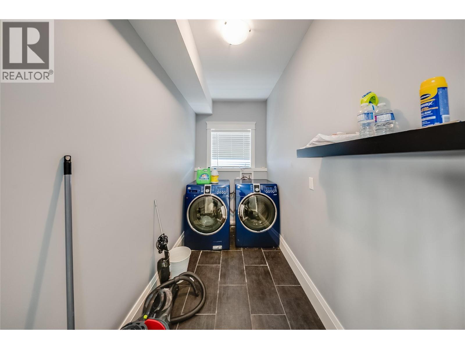 3732 5Th Avenue, Castlegar, BC