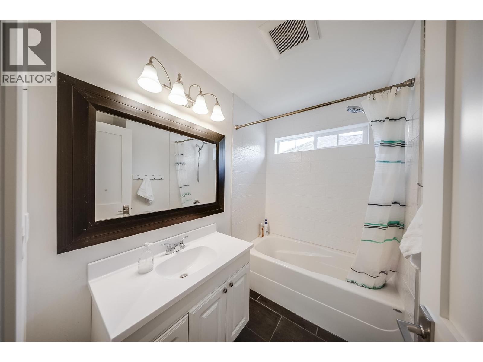 3732 5Th Avenue, Castlegar, BC