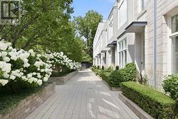 TH9 - 385 BRUNSWICK AVENUE Toronto, ON M5R 3R1