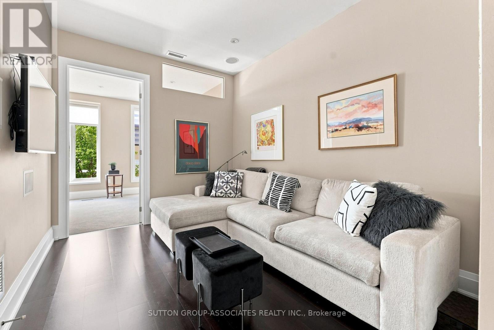 Th9 - 385 Brunswick Avenue, Toronto, ON
