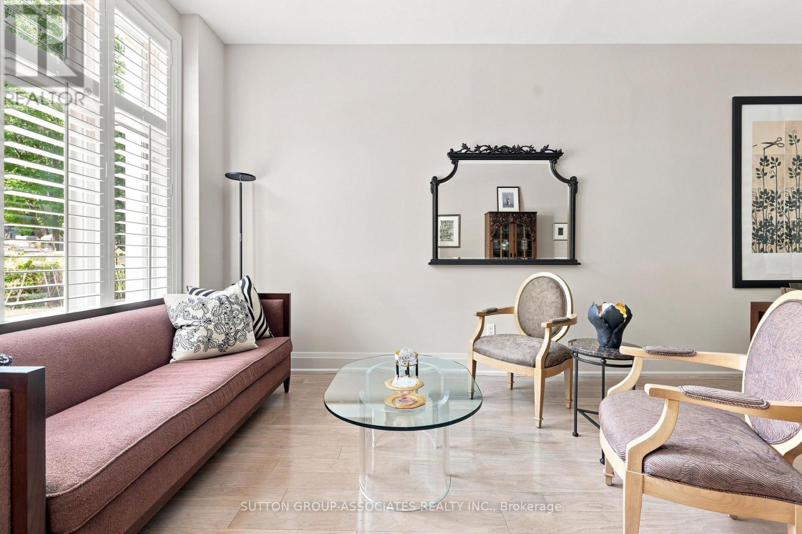 Th9 - 385 Brunswick Avenue, Toronto, ON