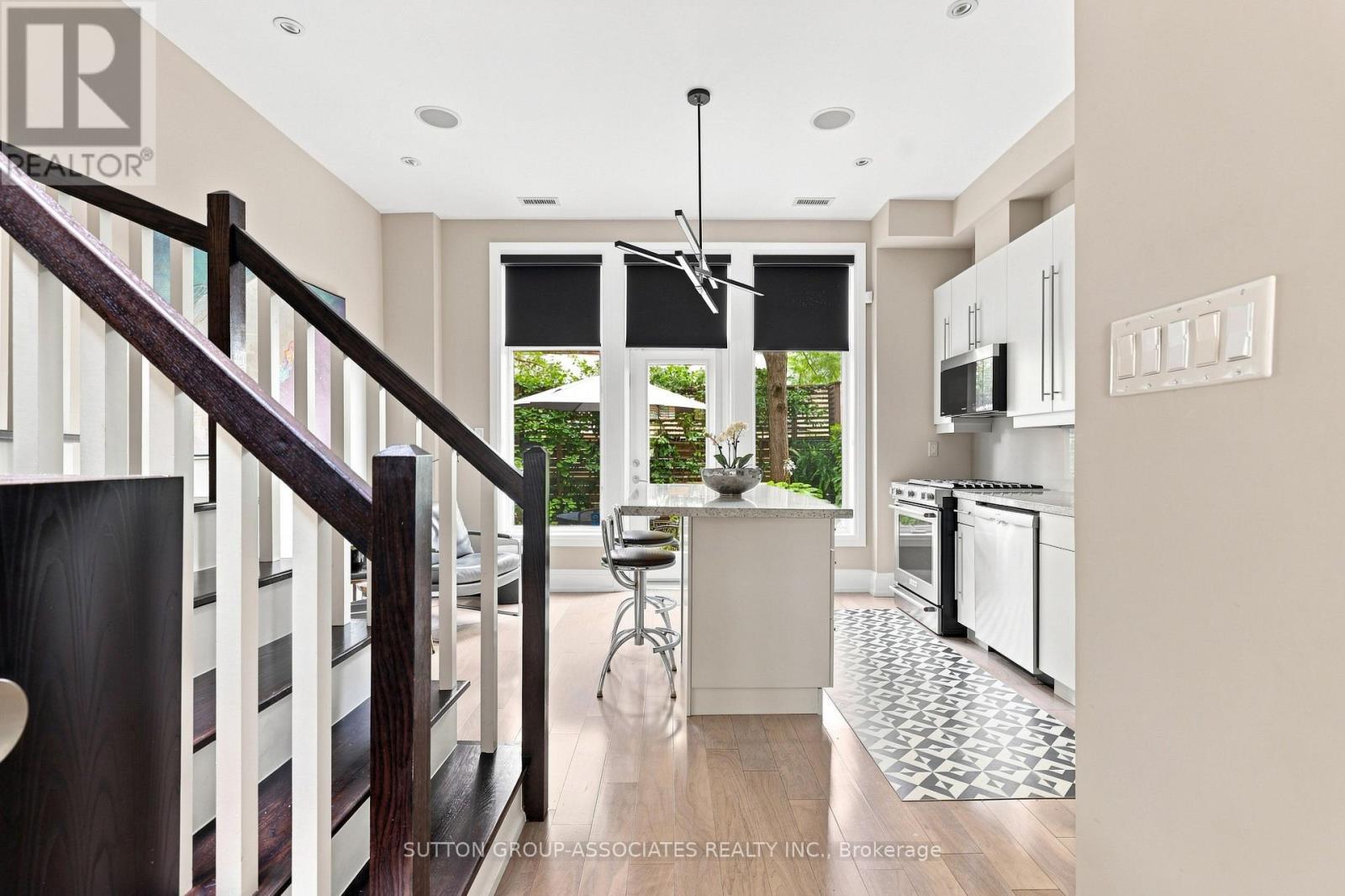 Th9 - 385 Brunswick Avenue, Toronto, ON