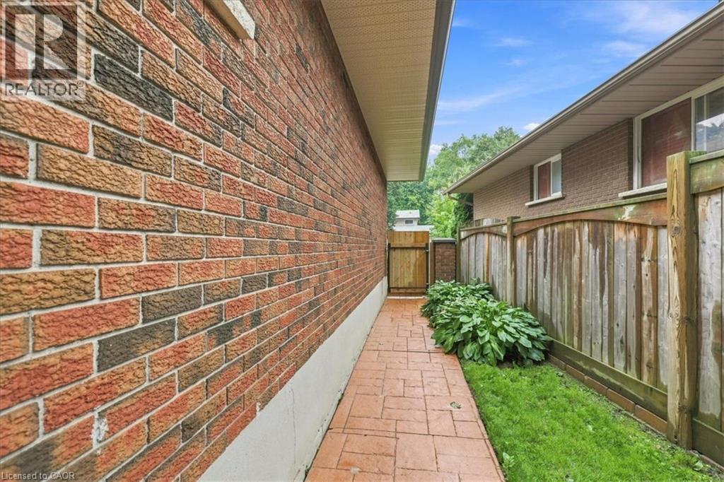 71 Greenock Drive, Kitchener, ON