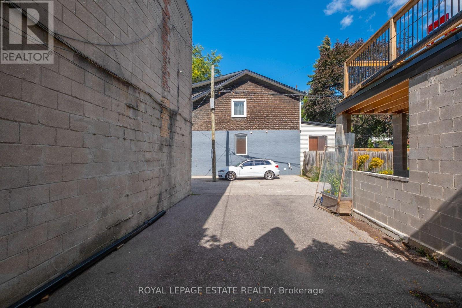 1562 Queen Street E, Toronto, ON