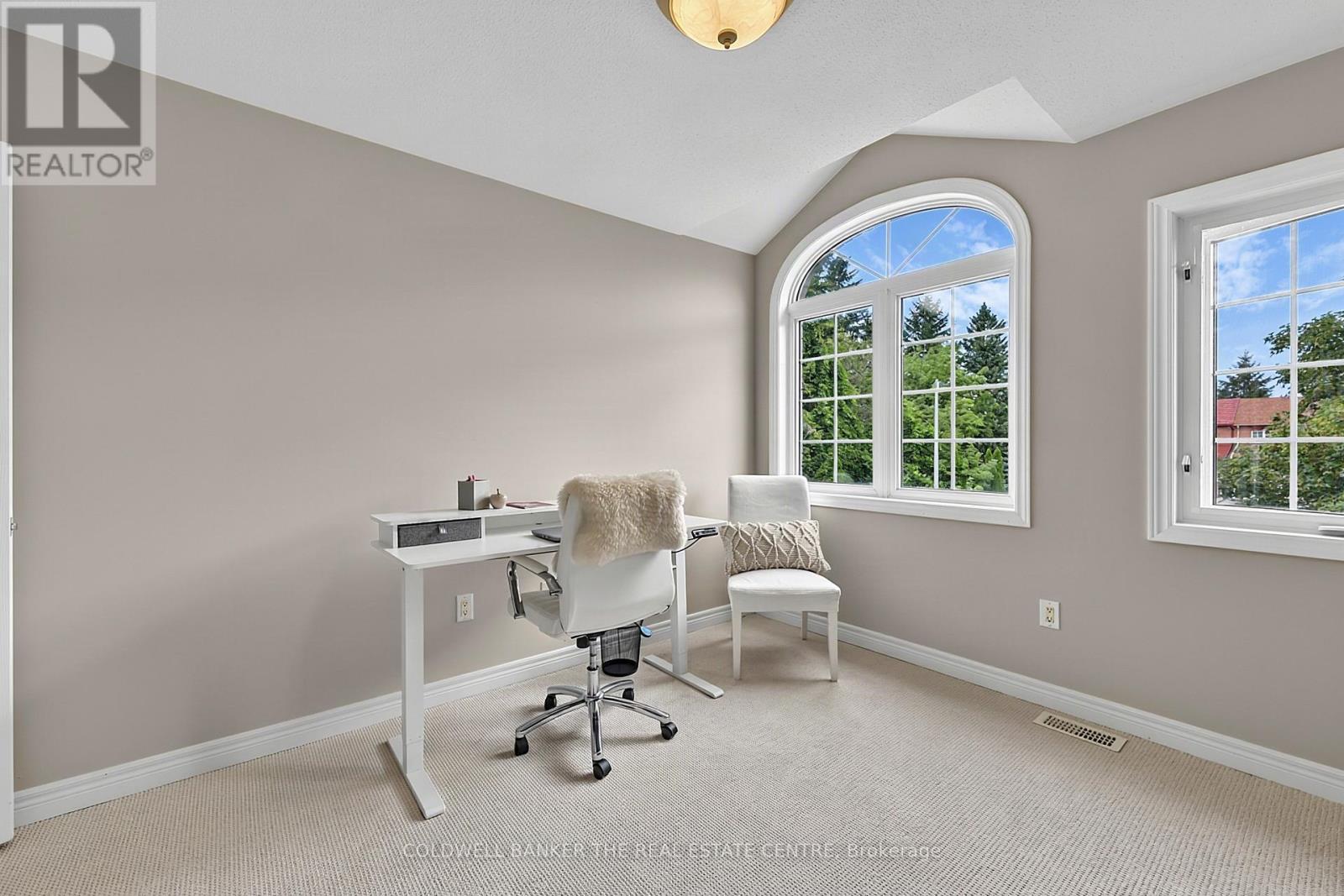 37 Rainbow Court, Georgina, ON