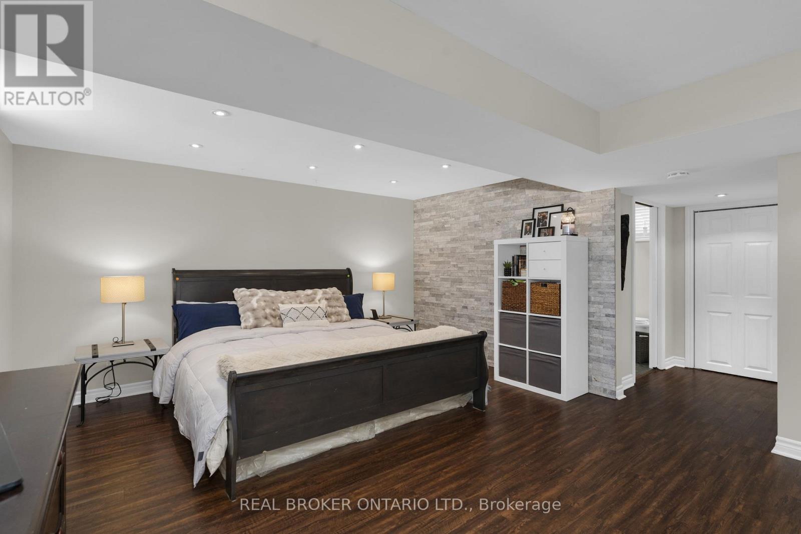 213 Centre Street, Essa, ON