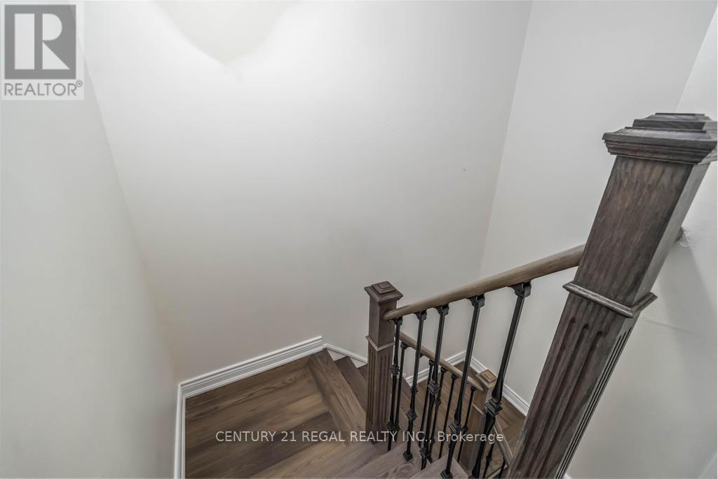 43 Waterton Crescent, Richmond Hill, ON