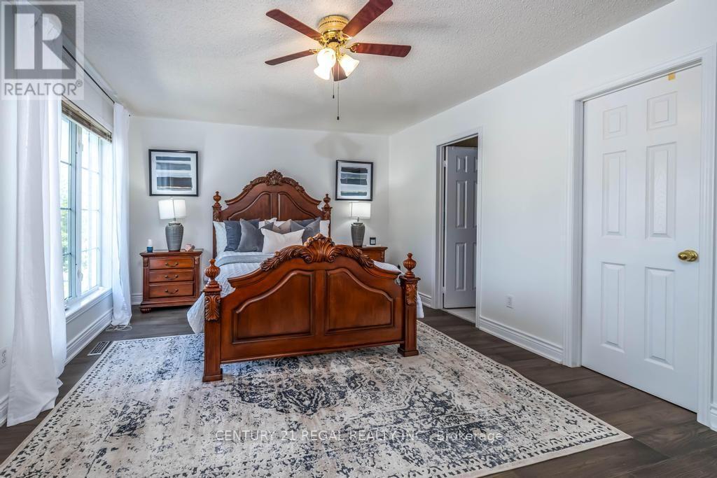 43 Waterton Crescent, Richmond Hill, ON