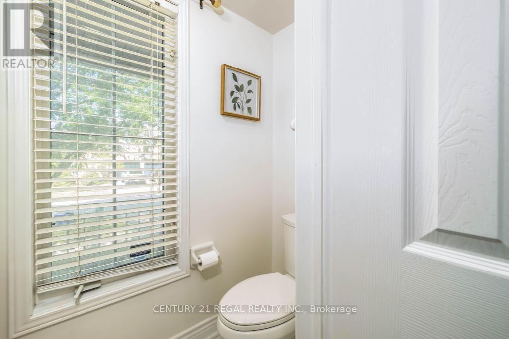 43 Waterton Crescent, Richmond Hill, ON