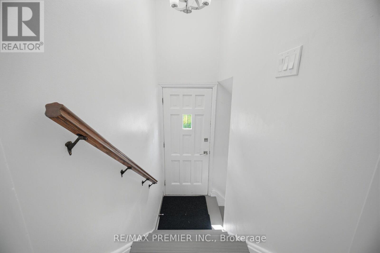 295 Falstaff Avenue, Toronto, ON