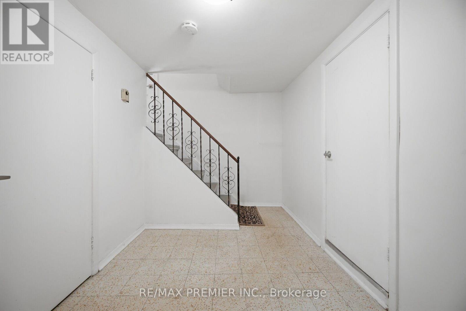 295 Falstaff Avenue, Toronto, ON