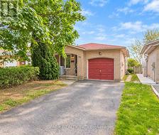 28 LAMPMAN CRESCENT Thorold, ON L2V 4K7