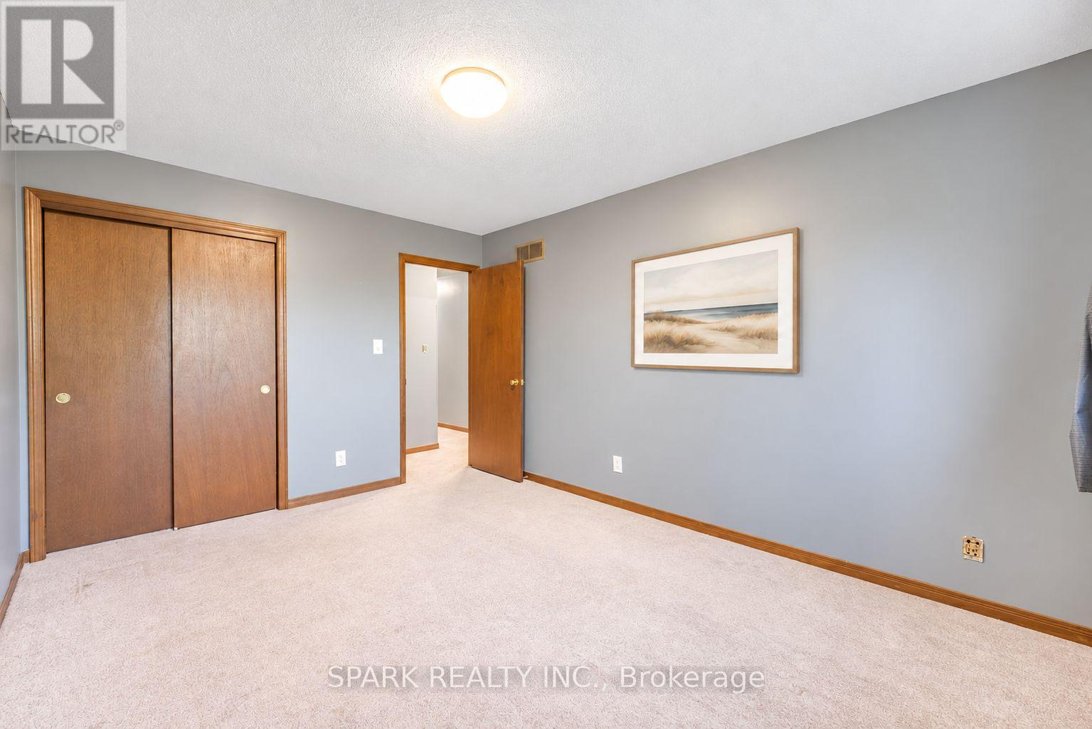 28 Lampman Crescent, Thorold, ON