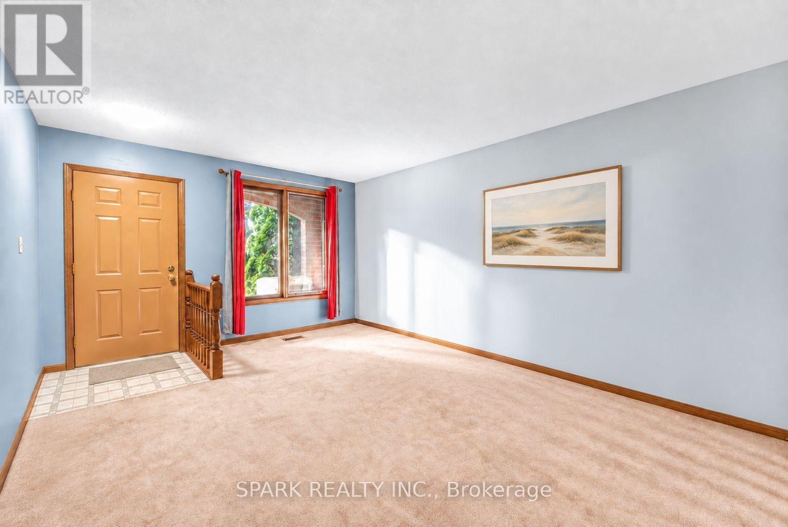 28 Lampman Crescent, Thorold, ON