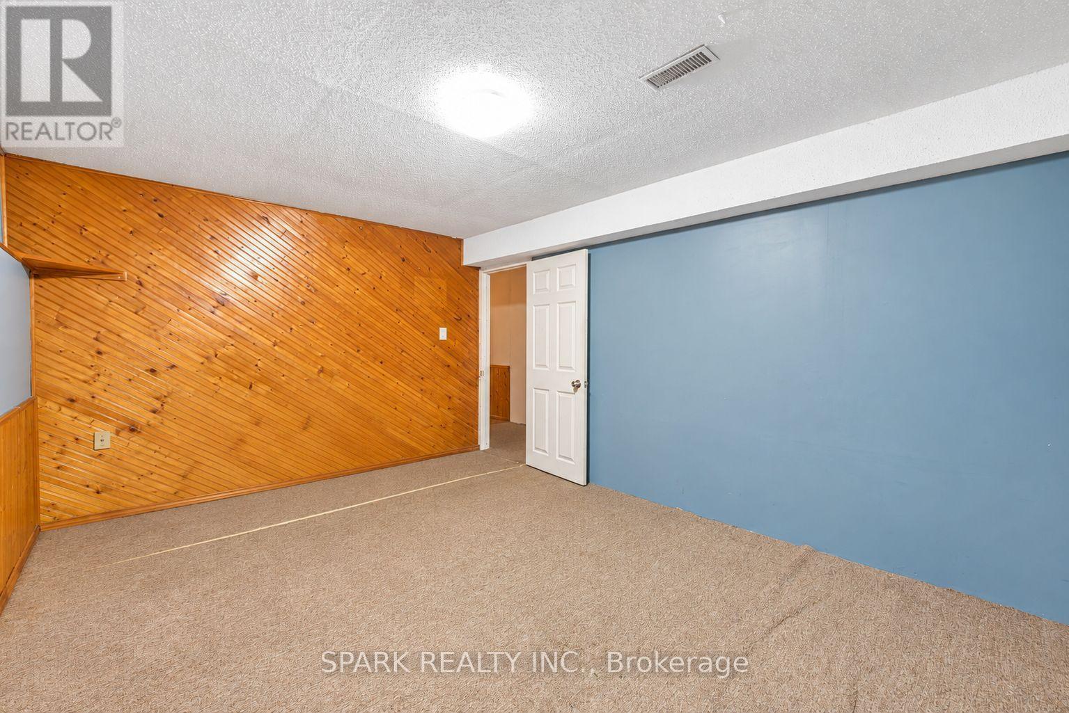 28 Lampman Crescent, Thorold, ON