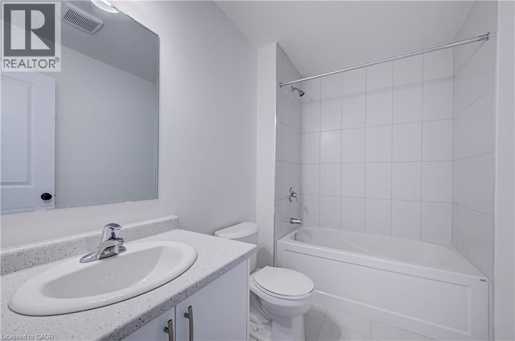 10 Munn Crescent, Paris, ON