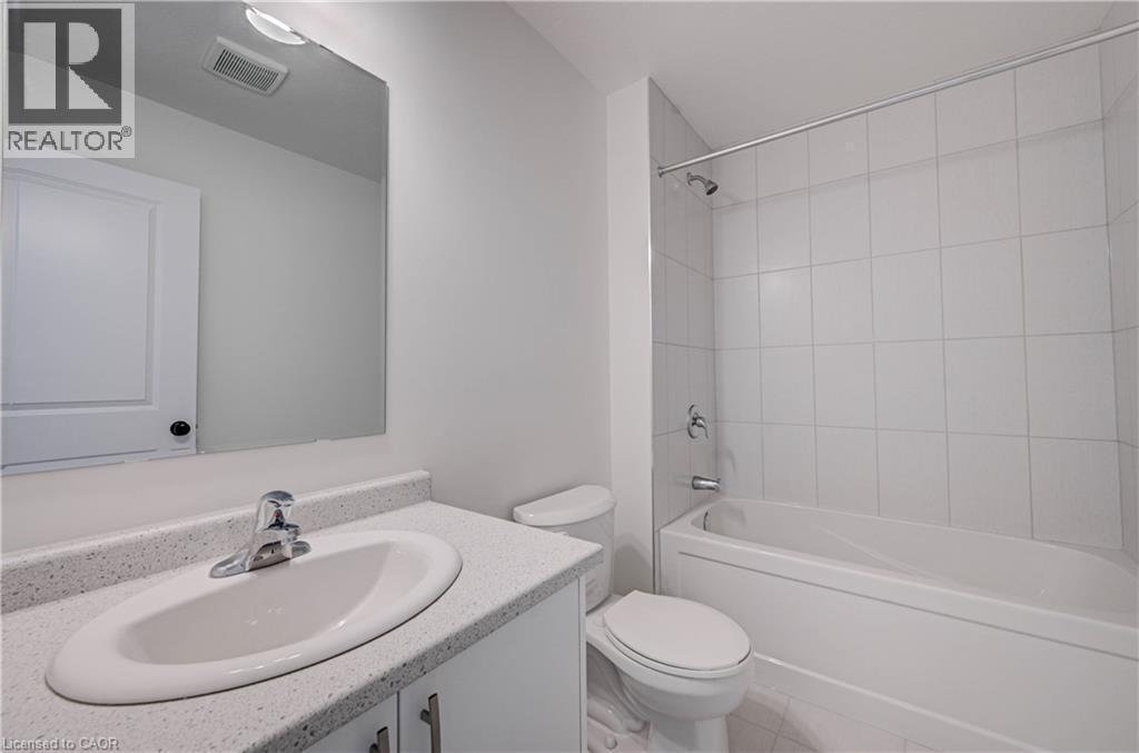 10 Munn Crescent, Paris, ON