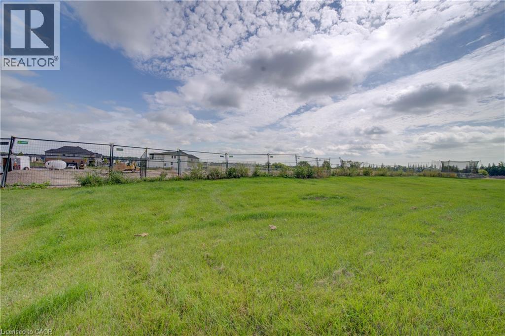 10 Munn Crescent, Paris, ON